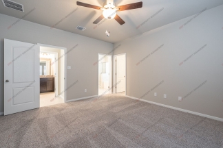 Stunning 4-Bedroom Home in Villages of Westfield