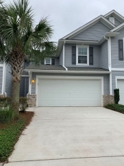Move in Ready Town House in Charleston Park!