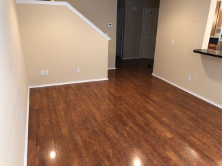 Move in Ready Town House in Charleston Park!