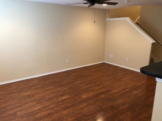 Move in Ready Town House in Charleston Park!