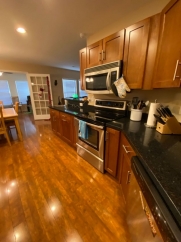 Move in Ready Town House in Charleston Park!