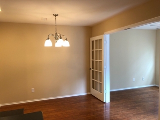 Move in Ready Town House in Charleston Park!