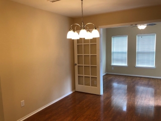 Move in Ready Town House in Charleston Park!