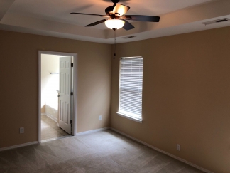 Move in Ready Town House in Charleston Park!