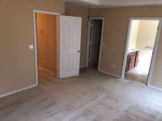 Move in Ready Town House in Charleston Park!