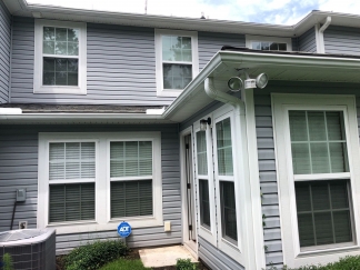 Move in Ready Town House in Charleston Park!
