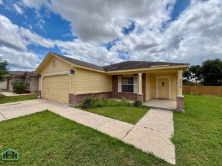 Your Perfect Retreat Awaits! A Charming 3-Bedroom 2-Bath Home Nestled in a Friendly Neighborhood!