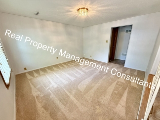 2 Bedroom, 1.5 Bath Now Available!