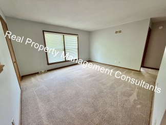 2 Bedroom, 1.5 Bath Now Available!