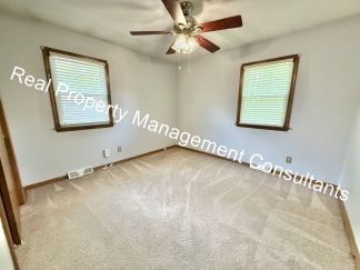 2 Bedroom, 1.5 Bath Now Available!