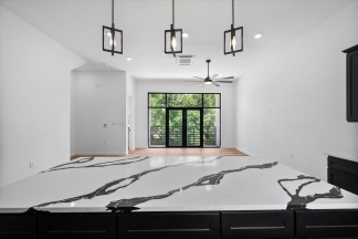 Spacious Townhouse in Dallas