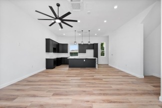 Spacious Townhouse in Dallas
