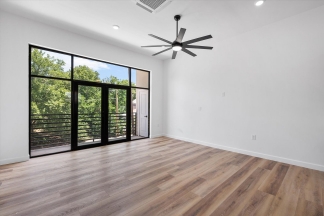 Spacious Townhouse in Dallas