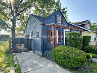 Beautifully Updated 3 Bedroom Bungalow Minutes from Livernois Ave of Fashion and Ferndale!
