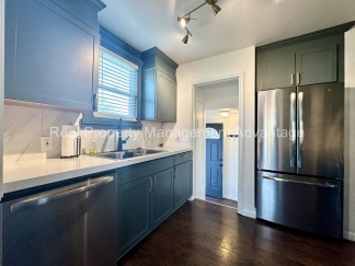 Beautifully Updated 3 Bedroom Bungalow Minutes from Livernois Ave of Fashion and Ferndale!