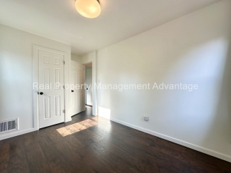 Beautifully Updated 3 Bedroom Bungalow Minutes from Livernois Ave of Fashion and Ferndale!