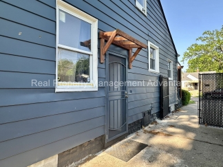 Beautifully Updated 3 Bedroom Bungalow Minutes from Livernois Ave of Fashion and Ferndale!