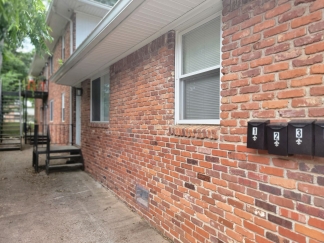 Renovated - Minutes ATL, East Point, College Park, Delta and Porsche Headquaters!