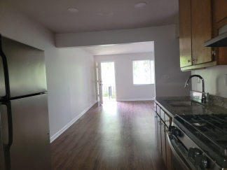 Renovated - Minutes ATL, East Point, College Park, Delta and Porsche Headquaters!