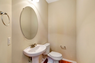 Spacious townhouse in Tranquil Hill Plantation!
