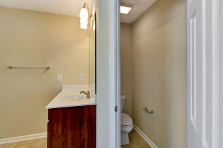 Spacious townhouse in Tranquil Hill Plantation!