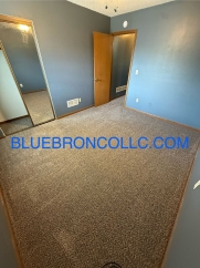 Updated 2-Bedroom Apartment in Raytowm