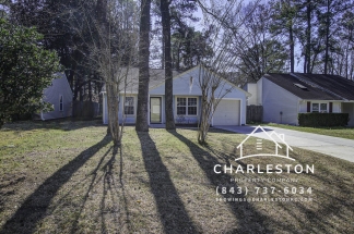 122 Robert Dr - Available 8/15