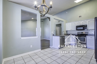 122 Robert Dr - Available 8/15