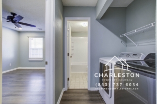122 Robert Dr - Available 8/15
