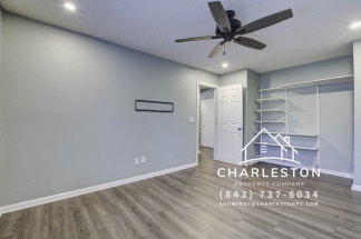 122 Robert Dr - Available 8/15