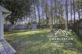 122 Robert Dr - Available 8/15
