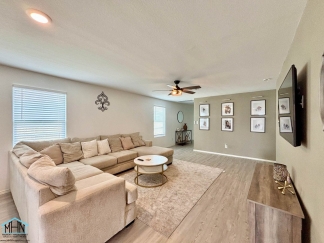 Welcome Home to this Charming 3-Bedroom 2-Bath Home in Southton Lake – A Modern Comfort on San Antonio’s South Side!