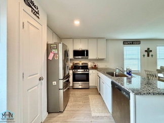 Welcome Home to this Charming 3-Bedroom 2-Bath Home in Southton Lake – A Modern Comfort on San Antonio’s South Side!