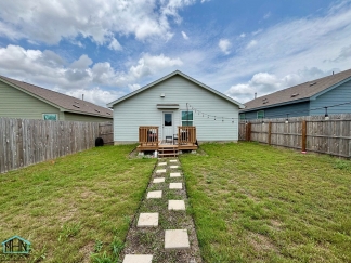 Welcome Home to this Charming 3-Bedroom 2-Bath Home in Southton Lake – A Modern Comfort on San Antonio’s South Side!