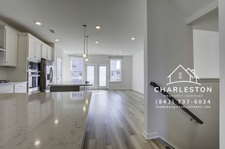 847 Recess Pointe Dr - Available Now!