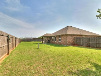 Coming Soon!! 4 Bed 2 Bath Home  in the Heart of Mustang