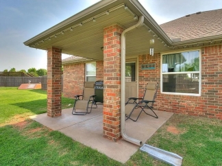 Coming Soon!! 4 Bed 2 Bath Home  in the Heart of Mustang