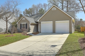 Gorgeous Home in Mt Pleasant's Belle Hall!