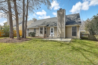 Gorgeous Home in Mt Pleasant's Belle Hall!