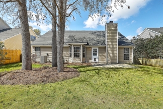 Gorgeous Home in Mt Pleasant's Belle Hall!