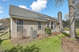 Gorgeous Home in Mt Pleasant's Belle Hall!