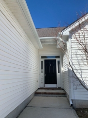 Single Story home in Village Green!