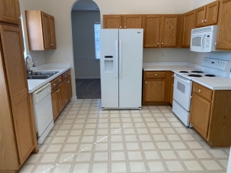 Single Story home in Village Green!