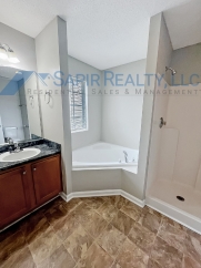8270 Oakley Cir!