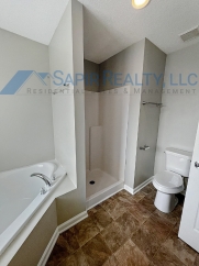8270 Oakley Cir!