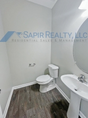 8270 Oakley Cir!