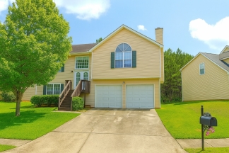 Great In-Law Suite Property - Master on Upper Level - Secondary Bedrooms on Lower Level