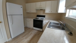 Great In-Law Suite Property - Master on Upper Level - Secondary Bedrooms on Lower Level