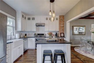 Charming Remodeled Craftsman Bungalow Near OKC Hotspots!!