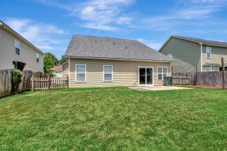 Spacious 4-Bedroom Home for Rent in Sought-After Brickhope Greens